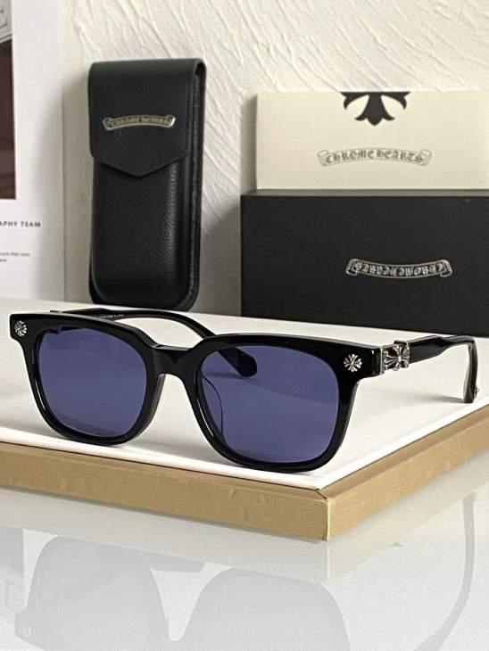 Picture of Chrome Hearts Sunglasses _SKUfw73376692fw